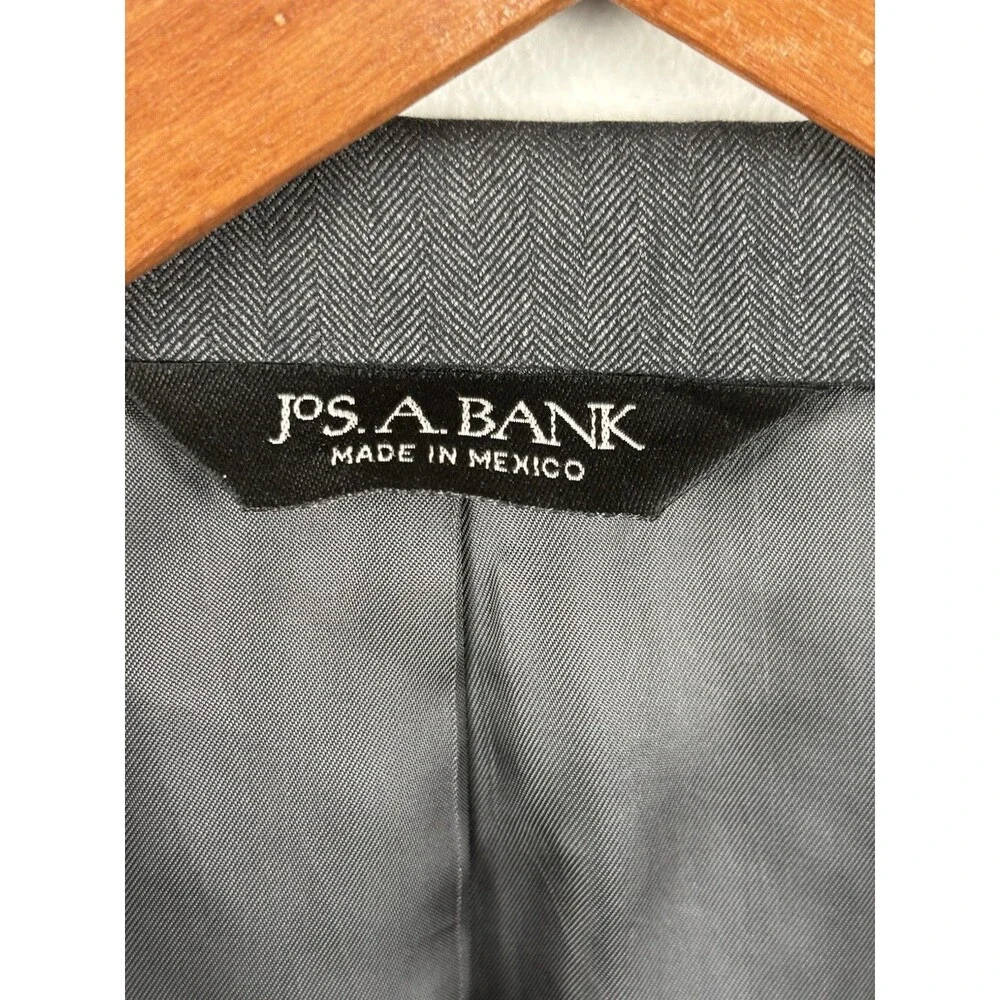 JOS A BANK Signature 100% Wool Gray Herringbone Sport Coat Sz 48L Blazer Jacket